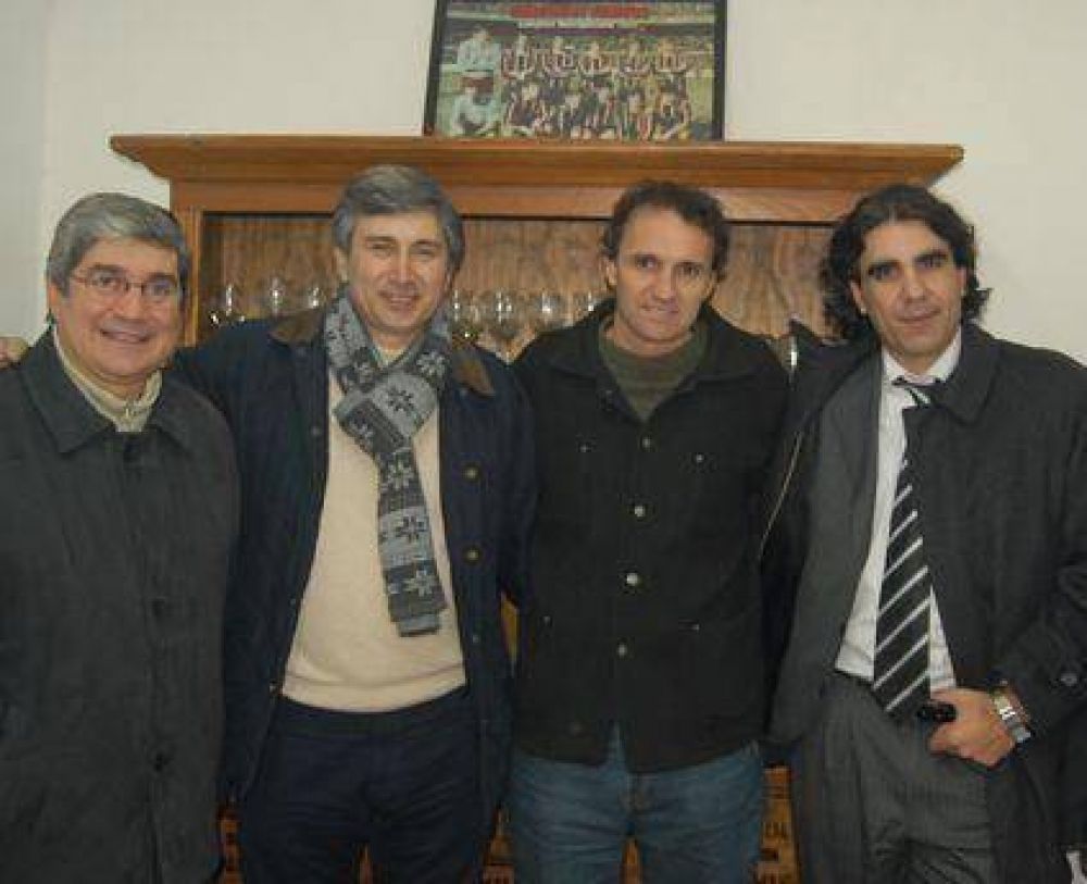 Fuerte se�al de Katopodis para que asuman los concejales electos