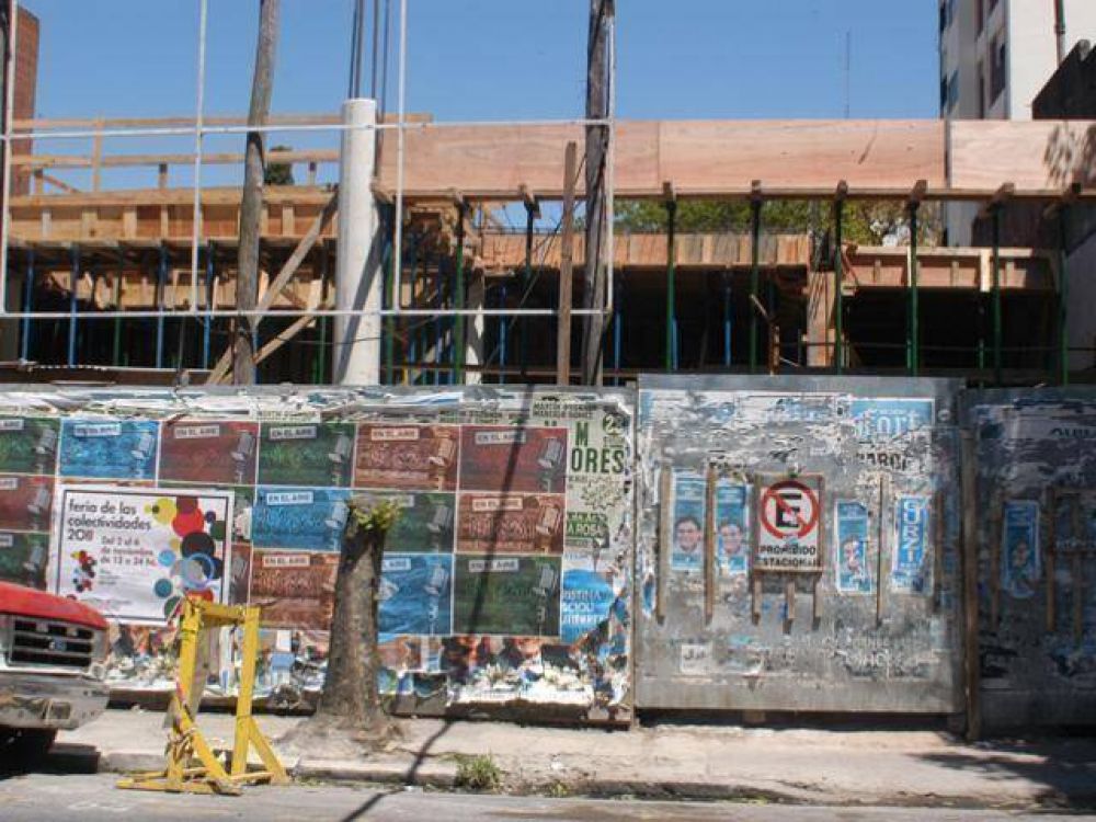 Avanzan las obras del teatro
