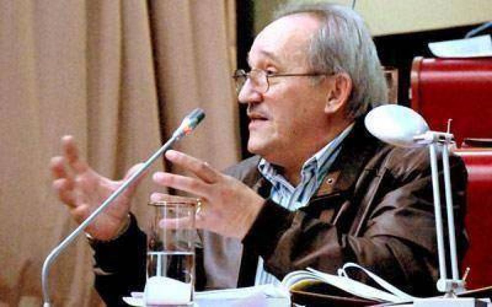 Diputados de Chubut quieren regular el rol de las operadoras