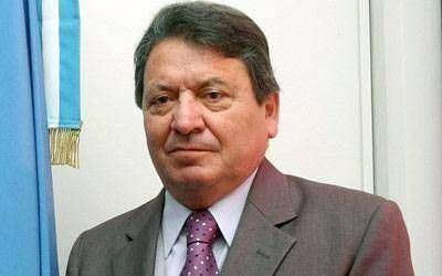 El ministro Cisterna admiti� que Chubut est� endeudada y enfri� la transici�n