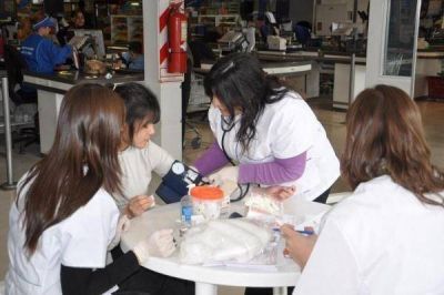 Realizan controles diabetol�gicos en supermercados por el Mes de la Diabetes