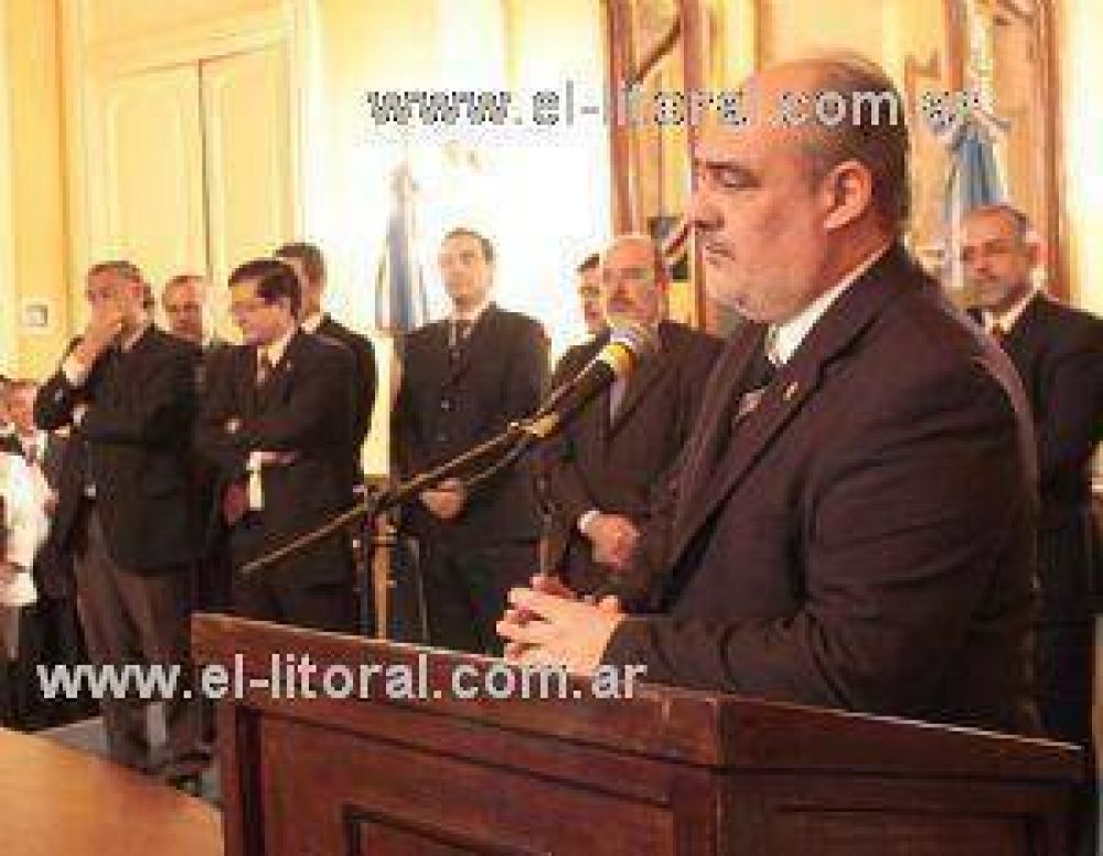 Colombi justific� la poda a las comunas 