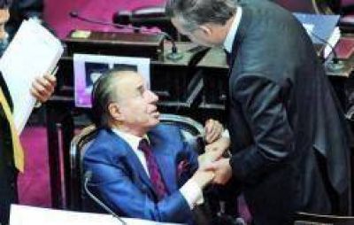 El Senado volvi� a sesionar y Menem se mostr� aliado a los K