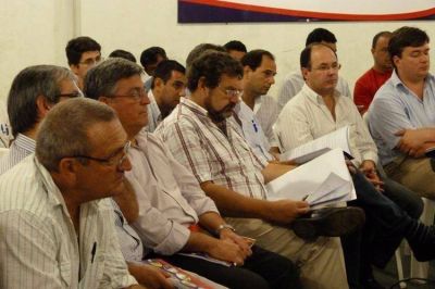 Intendentes electos se capacitaron en gesti�n de las cuentas p�blicas