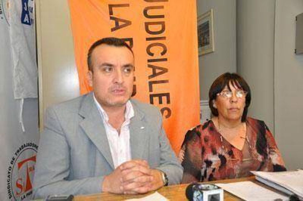 "Se necesitan entre 150 y 200 trabajadores m�s en la justicia"