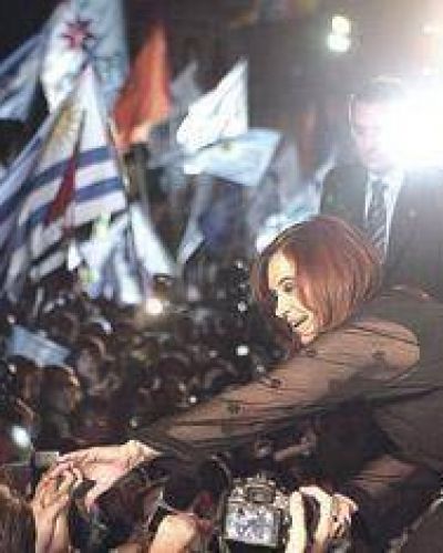 CFK super� el 54 por ciento de los votos