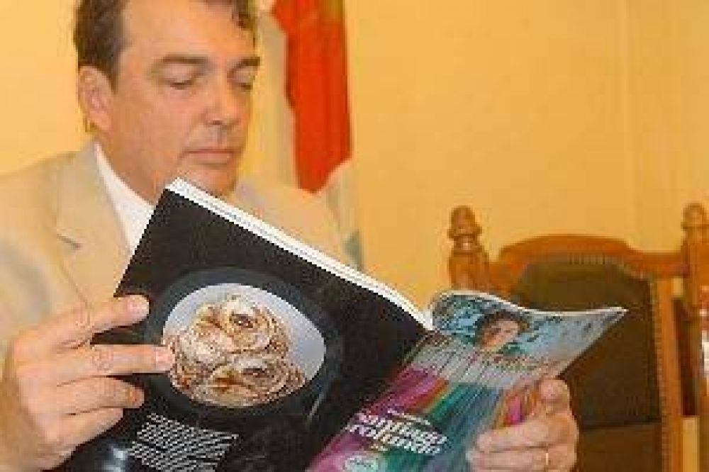 Niccolai: "Santiago Profundo refleja nuestra identidad"