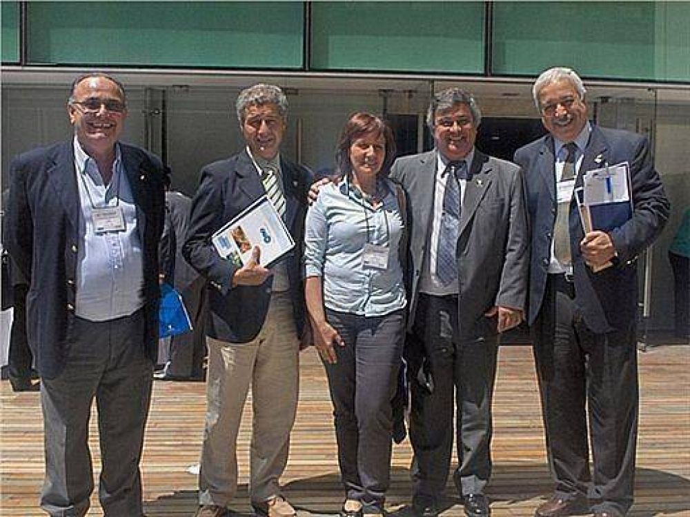 Participaci�n mercedina en X Foro Internacional Ciudad y Comercio organizado por la CAME