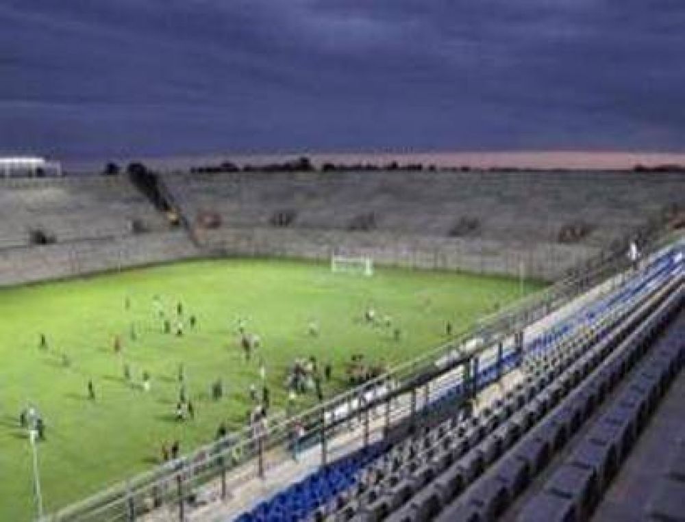 Comenzaron los arreglos en el Estadio del Bicentenario