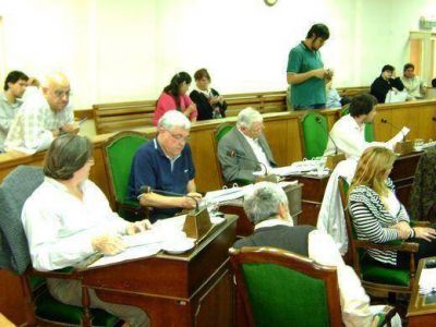 Un grupo de concejales intenta romper la polarizaci�n entre Macri y el japonesismo