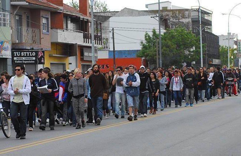 Marcharon para exigir justicia por el crimen del joven del barrio 9 de Julio