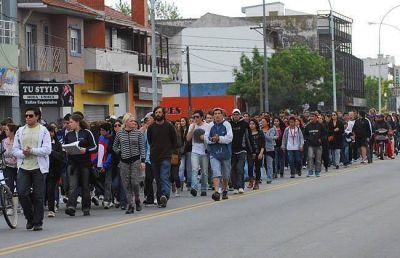 Marcharon para exigir justicia por el crimen del joven del barrio 9 de Julio