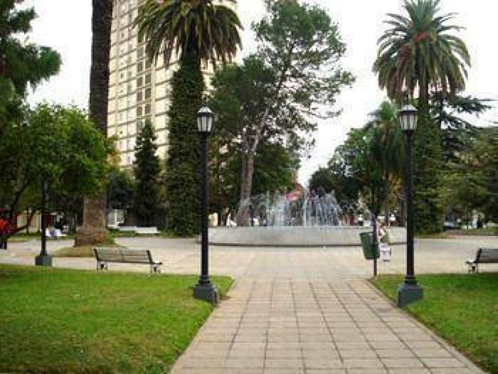 Construir�n un �Parque de Estudiantes en Plaza Mitre
