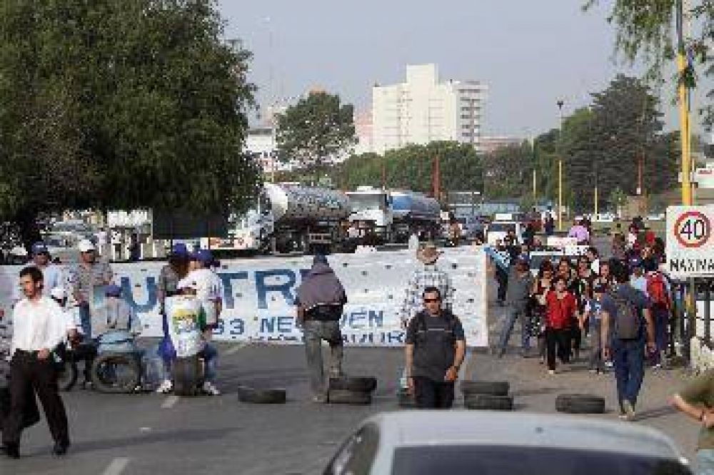 Uatre reactiva los piquetes para exigir el 35,7% de aumento 