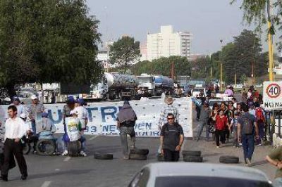 Uatre reactiva los piquetes para exigir el 35,7% de aumento 
