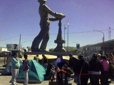 Sigue el acampe en el Gorosito
