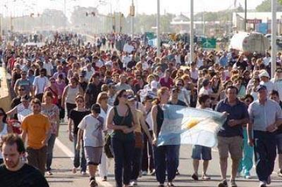 Masivo corte de ruta en Jun�n para exigir que se construya la autov�a