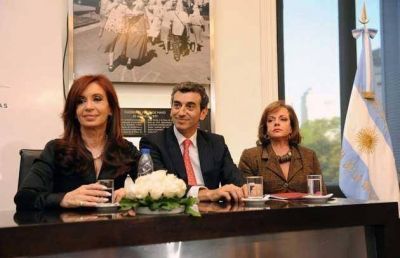 Aunque entr� 30% m�s de divisas que en 2010, CFK admite que la crisis puede impactarnos