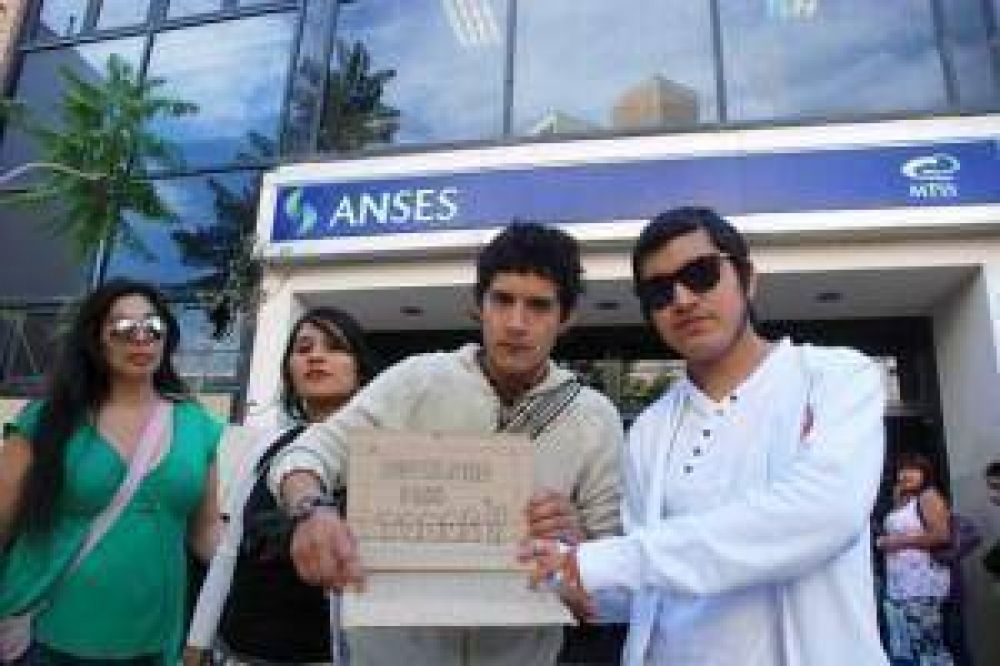 Protestaron porque no tienen computadoras