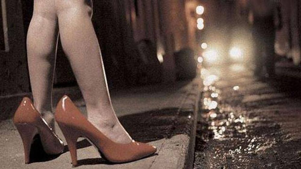 Hallan a dos adolescentes ejerciendo la prostituci�n en cabaret de Paran�
