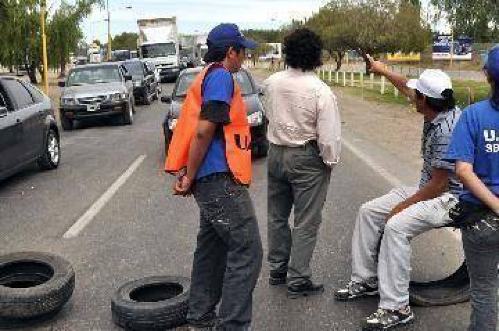 Uatre endurece cortes y no logra respaldo de la CGT