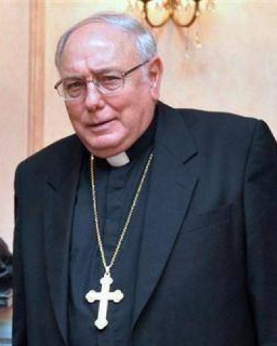 Un obispo moderado suceder� a Bergoglio