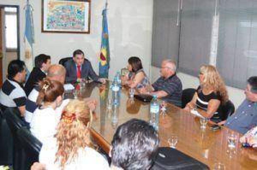 El intendente se reuni� con remiseros del distrito