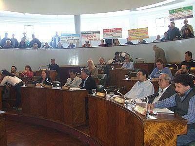 El presupuesto 2012 ser� de 990 millones y prev� aumento de tasas del 25%