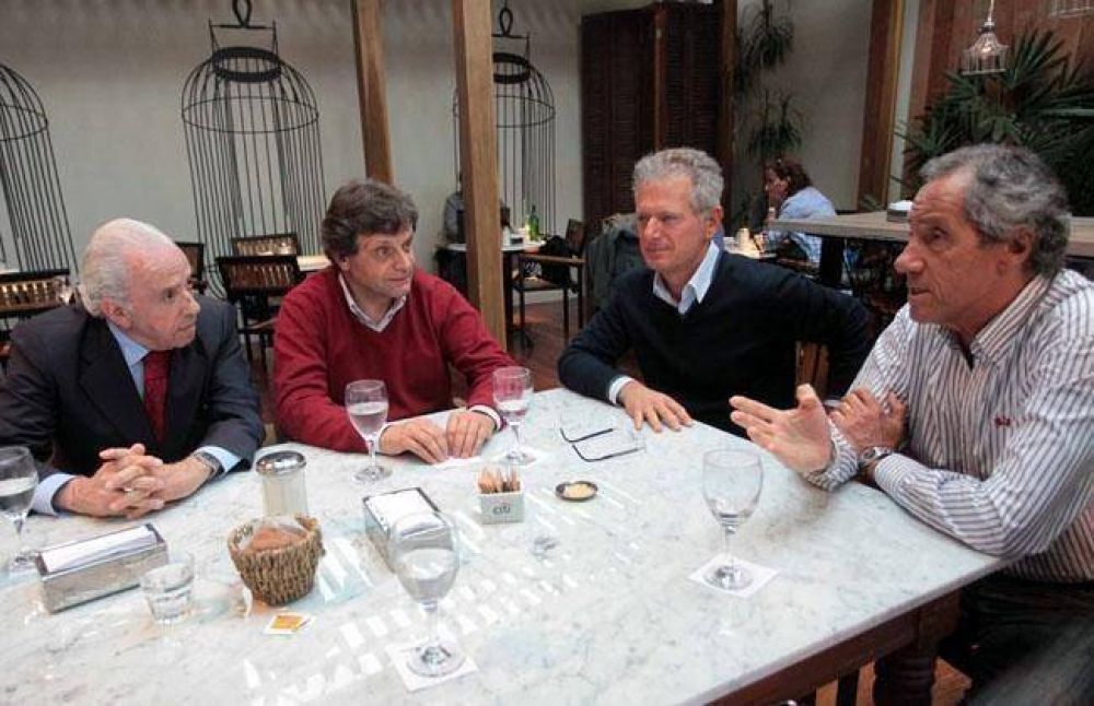 Comerciantes de peatonal San Mart�n realizar�n un aporte para construir la nueva fuente