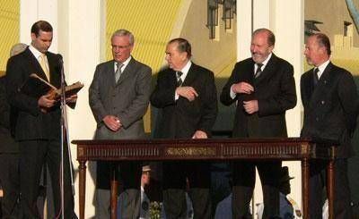 Jorge desaf�a el poder del vernisno y se recuesta en su propia tropa
