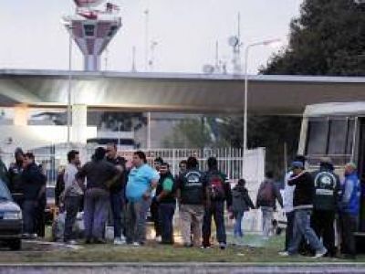 Camioneros protestan en Aeropuerto de Ezeiza