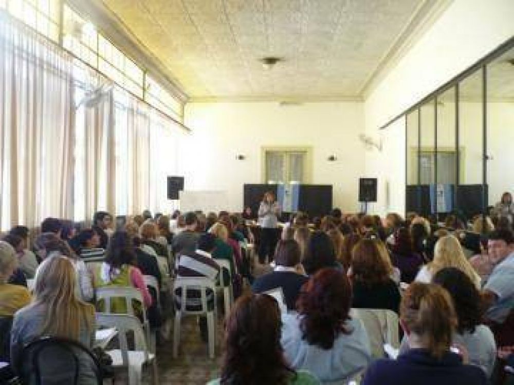 Sin clases por capacitaci�n docente