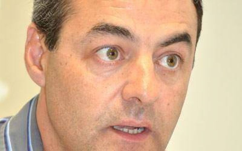 Tcharian: �la prioridad de la SCPL es la luz, el agua y las cloacas�