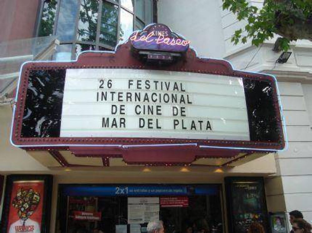 Afirman que m�s de 50 mil personas ya pasaron por el 26� Festival de Cine de Mar del Plata