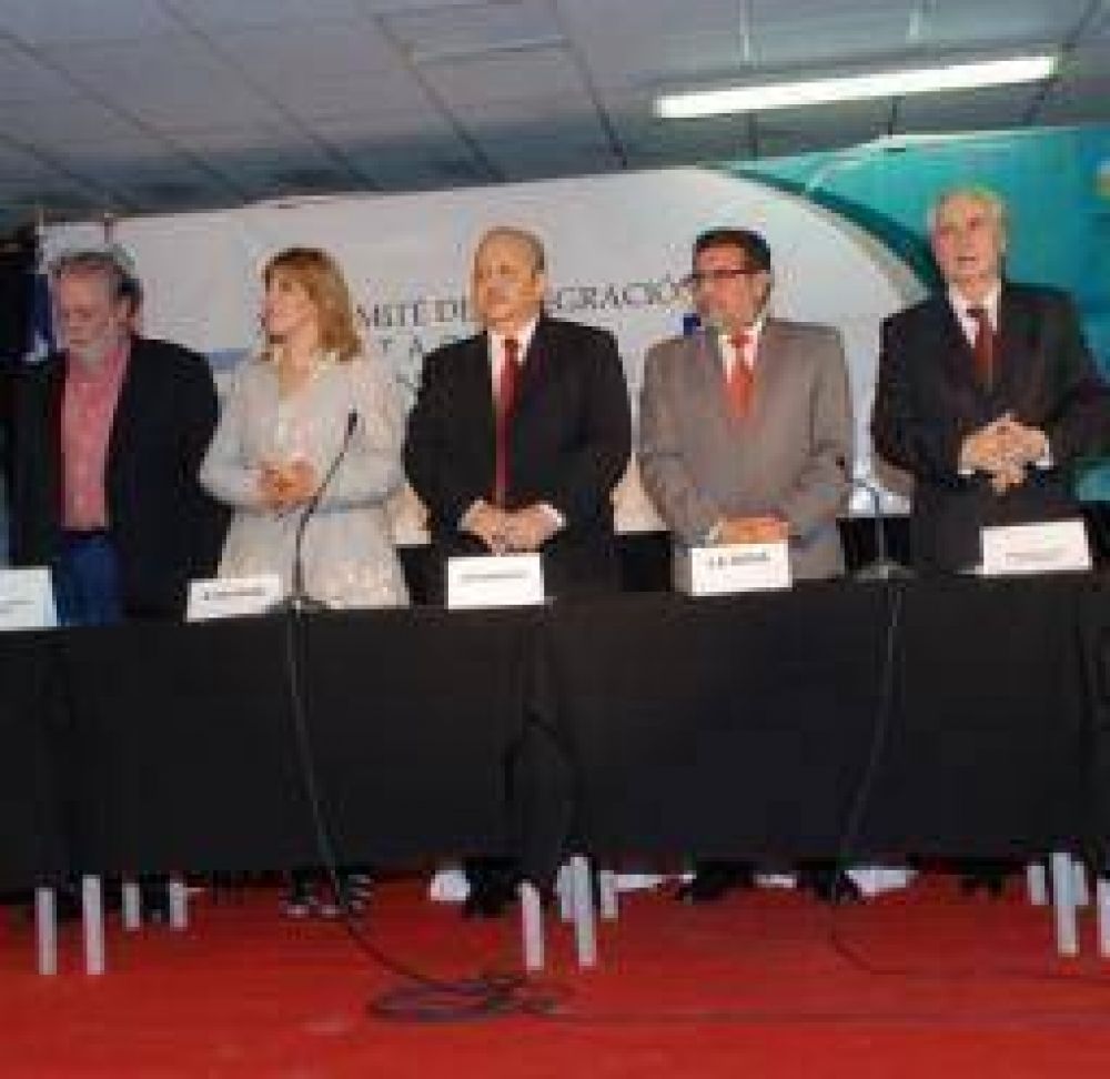 Estiman en 18 meses culminar el camino a Chile por Pircas Negras