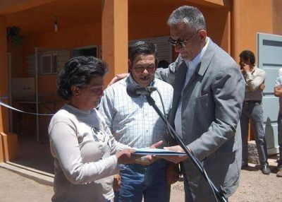 El Gobernador entreg� 14 nuevas nuevas viviendas en el departamento San Mart�n 
