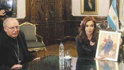 Distendido encuentro con la nueva c�pula de la Iglesia