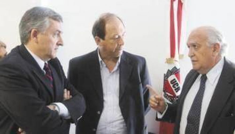 La UCR endureci� su postura y vota en contra del Presupuesto 2012