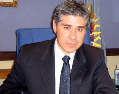 Gonzalez reconoci� la "falta de profesionales"