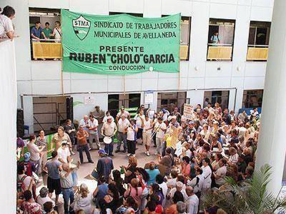 �Incrementan las tasas pero no aumentan a los trabajadores�