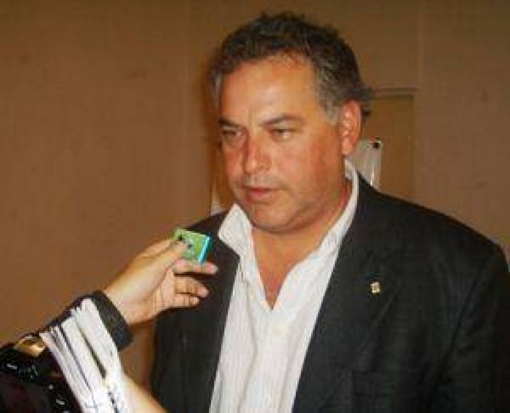 �Los diputados del PJ una vez m�s traicionaron a los trabajadores�, sostuvo Dom�nguez