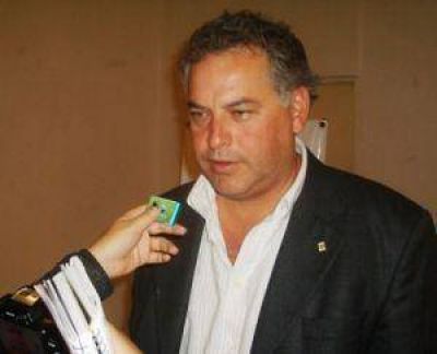 �Los diputados del PJ una vez m�s traicionaron a los trabajadores�, sostuvo Dom�nguez