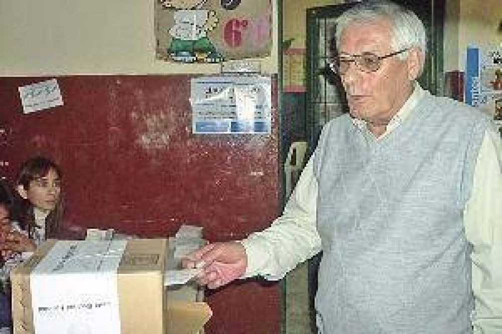 Conmoci�n en A�atuya y en el ambiente pol�tico por el deceso del diputado Jorge Ra�l P�rez