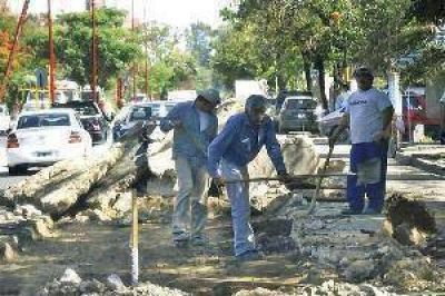 El municipio de Santiago contin�a con trabajos de bacheos