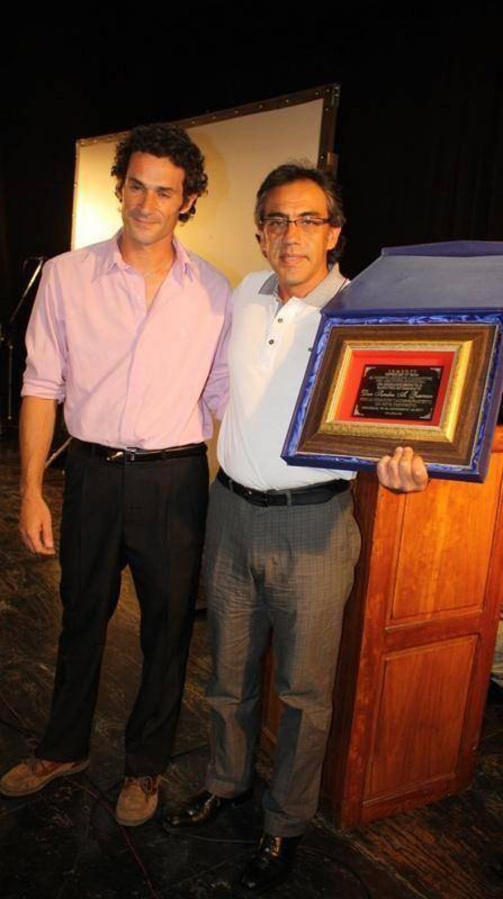 ESCOBAR - EL INTENDENTE SANDRO GUZMAN PRESENCIO LA MUESTRA ANUAL DE LOS ALUMNOS DEL CONSERVATORIO MUNICIPAL DE MUSICA