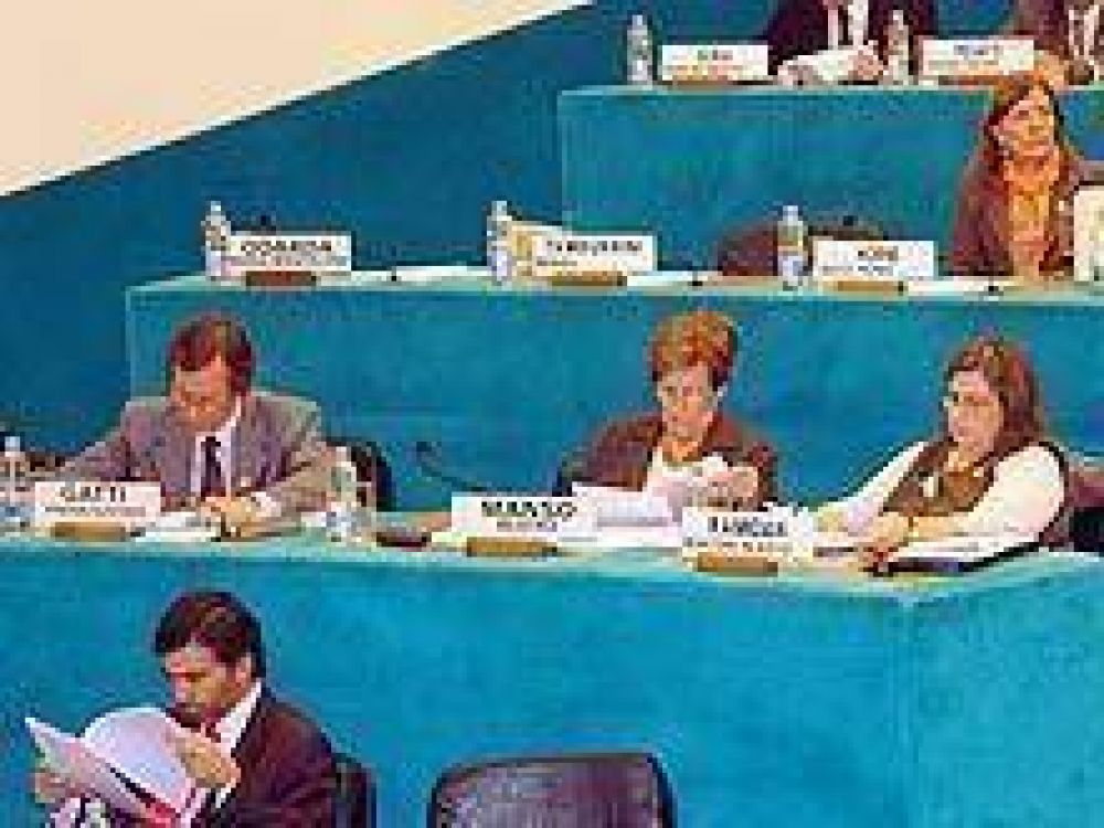 Quieren limitar actos del gobierno en campa�as electorales