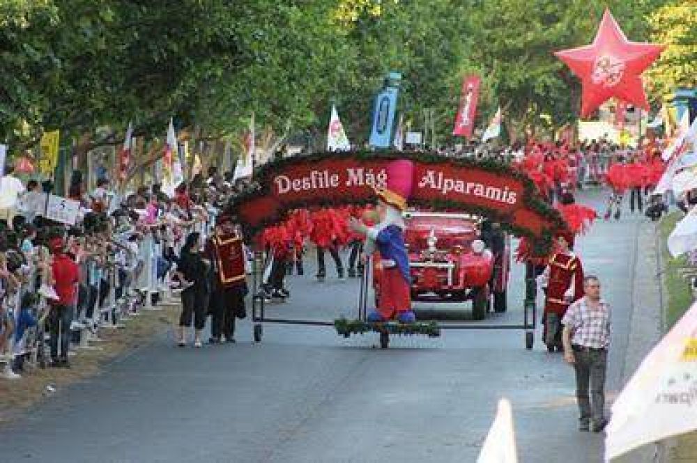 Unas 50.000 personas disfrutaron del desfile m�gico en San Isidro