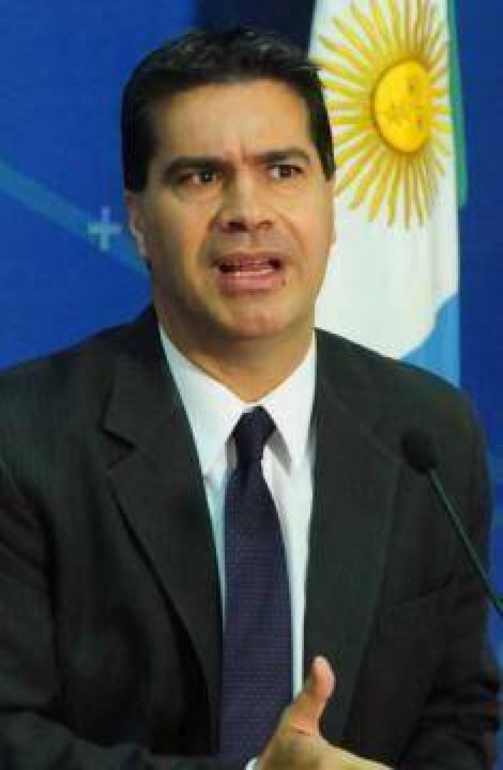 TRES MINISTERIOS SUMA CAPITANICH EL 9 DE DICIEMBRE