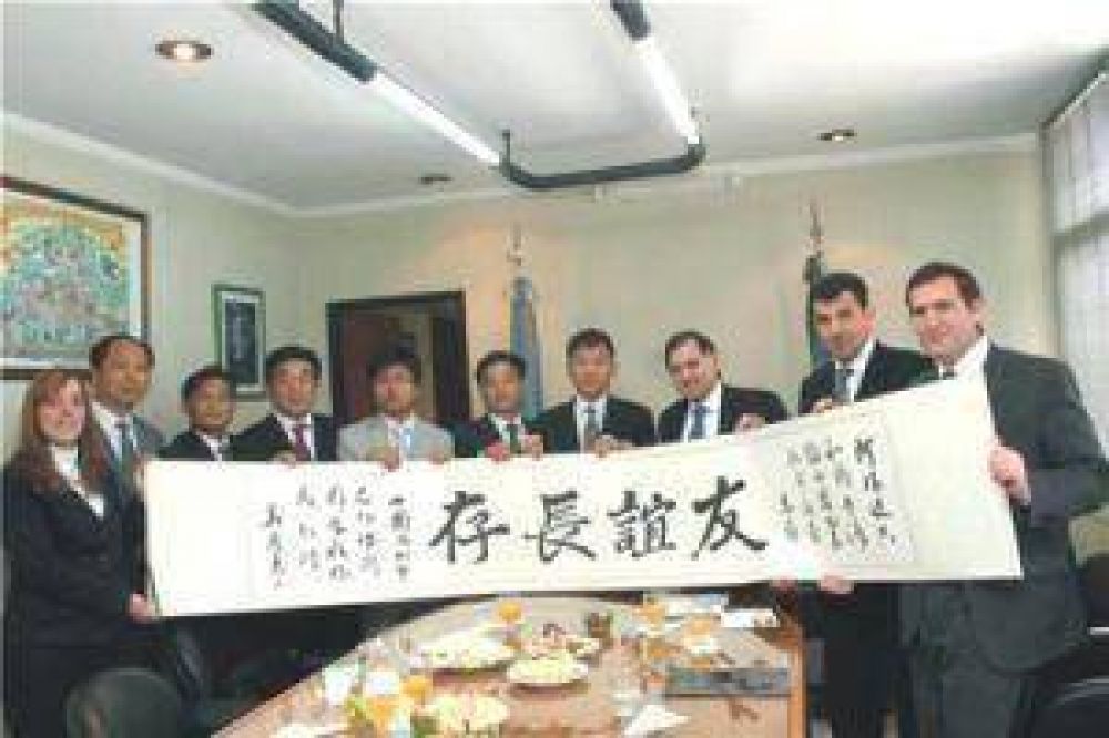 Desde China felicitaron a Julio Pereyra por su sexta reelecci�n