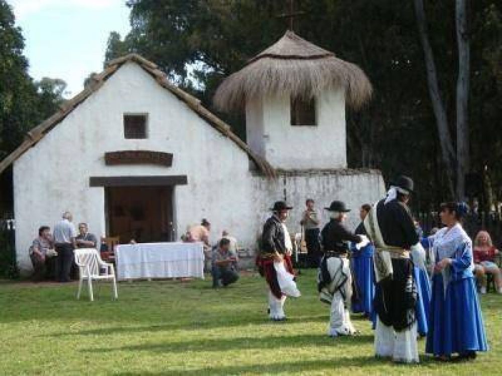 CELEBRARON LOS 265 A�OS DE LA REDUCCI�N DEL PILAR